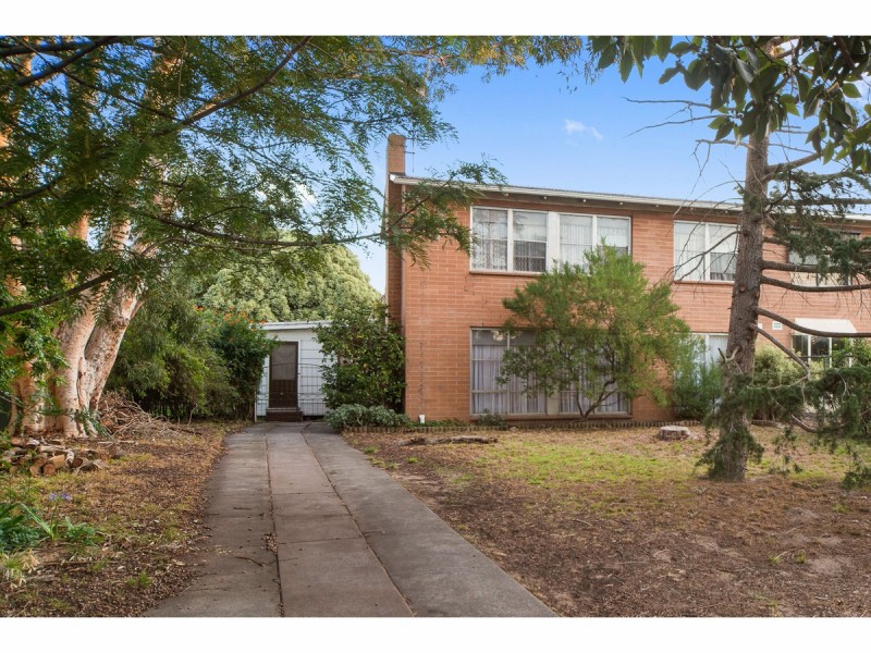 16 Hickory Crescent, Frankston North VIC 3200