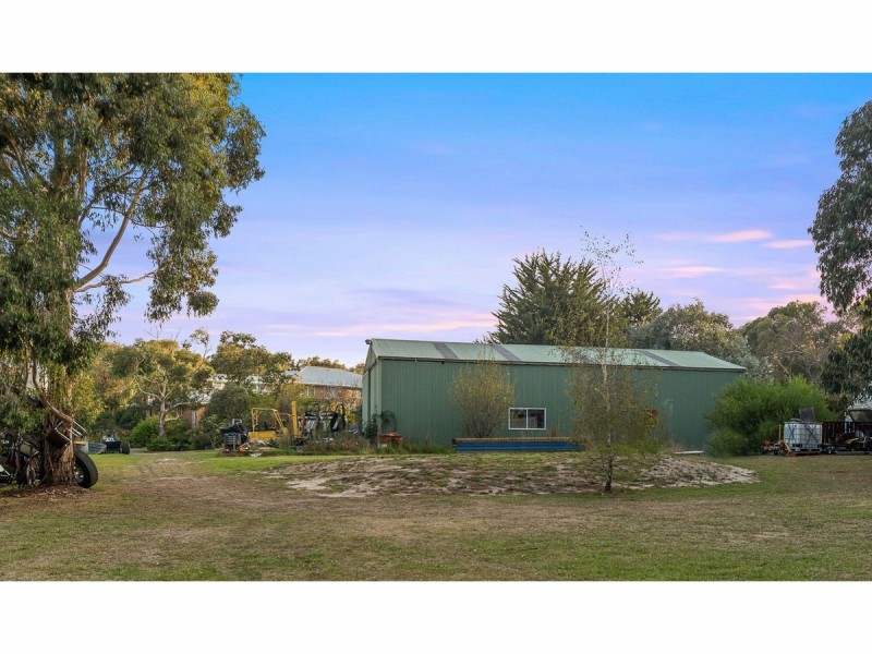 555 Robinsons Road, Langwarrin VIC 3910