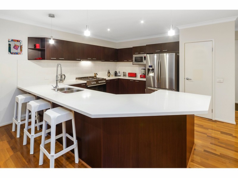 34 Sandarra Boulevard, Sandhurst VIC 3977