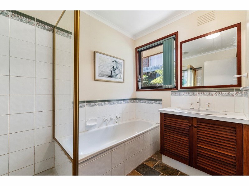 2 Invermay Court, Frankston VIC 3199