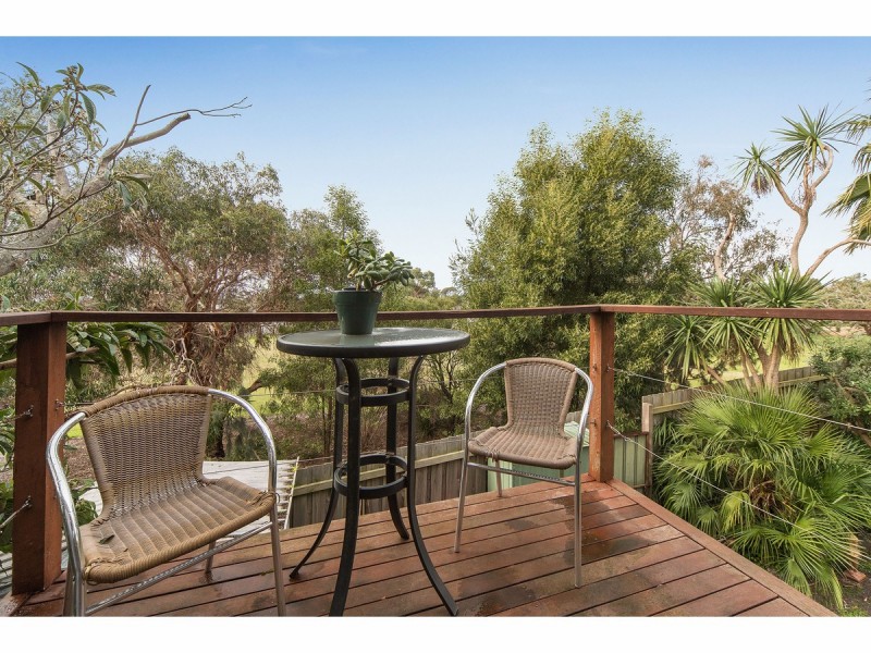 1/18 Woodlands Grove, Frankston VIC 3199
