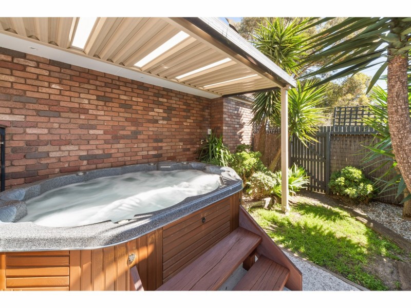 11 Francis Street, Seaford VIC 3198