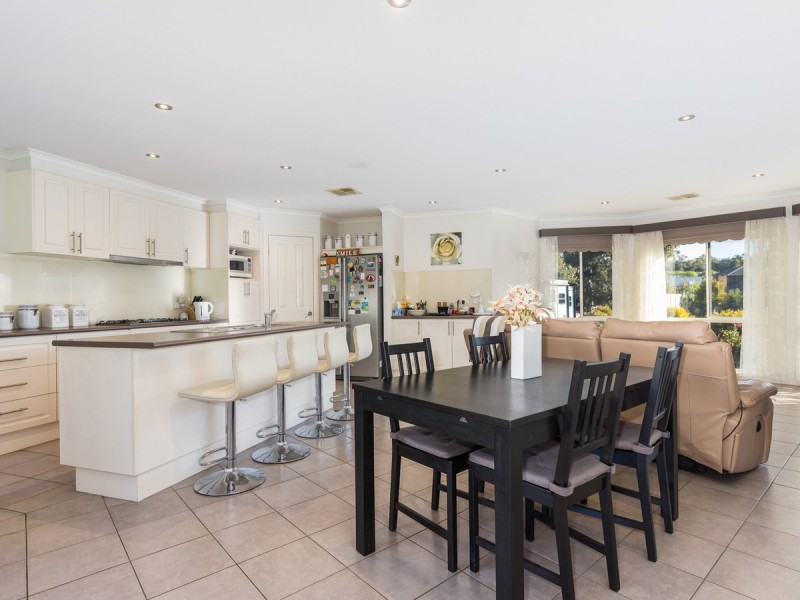 2 Quail Place, Langwarrin VIC 3910