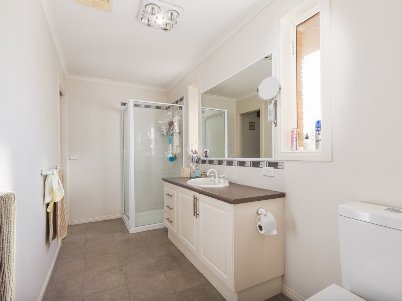 2 Quail Place, Langwarrin VIC 3910