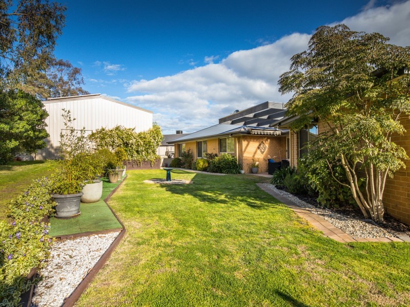 2 Quail Place, Langwarrin VIC 3910