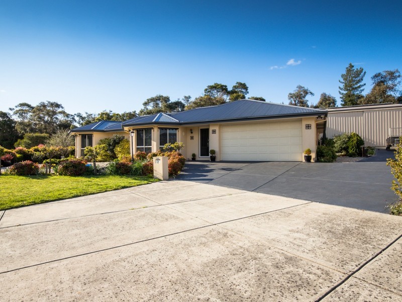 2 Quail Place, Langwarrin VIC 3910