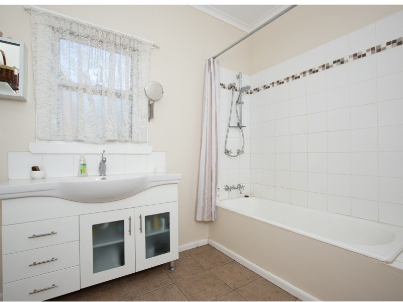 34 Valley Road, Langwarrin VIC 3910