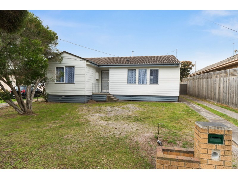 9 Longleaf Street, Frankston North VIC 3200