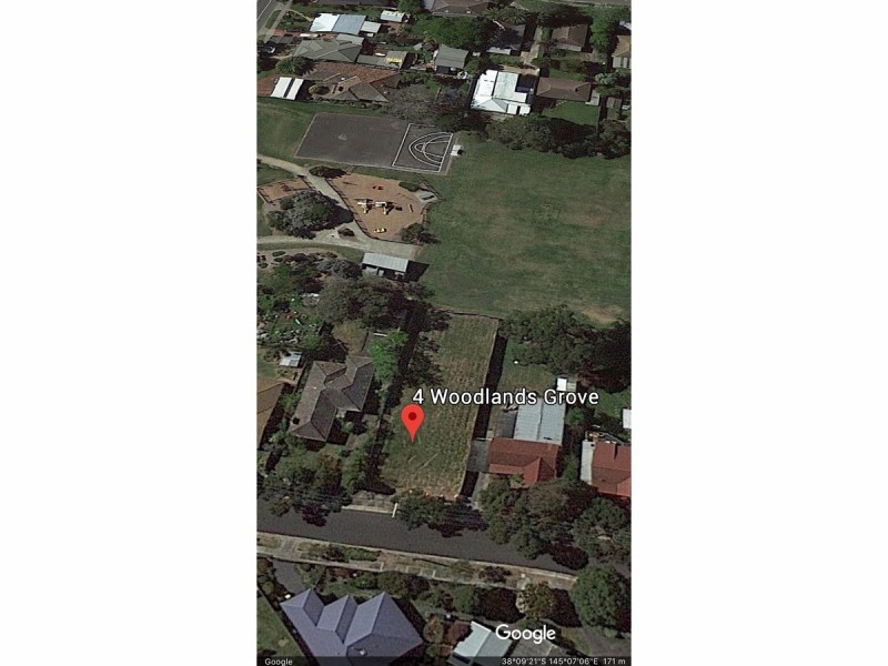 4 Woodlands Grove, Frankston VIC 3199