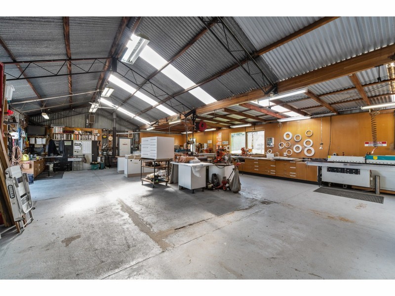 4 Chevron Avenue, Cranbourne South VIC 3977