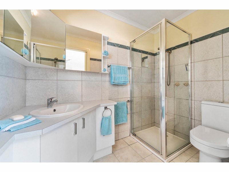 4 Chevron Avenue, Cranbourne South VIC 3977