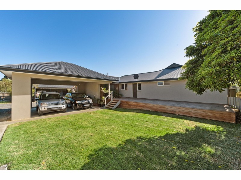 4 Chevron Avenue, Cranbourne South VIC 3977