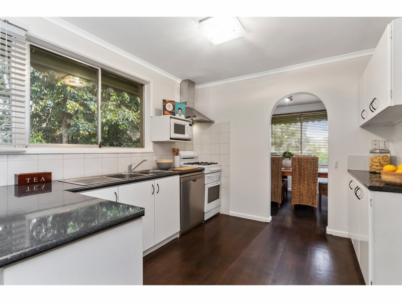 15 Gretana Crescent, Frankston VIC 3199