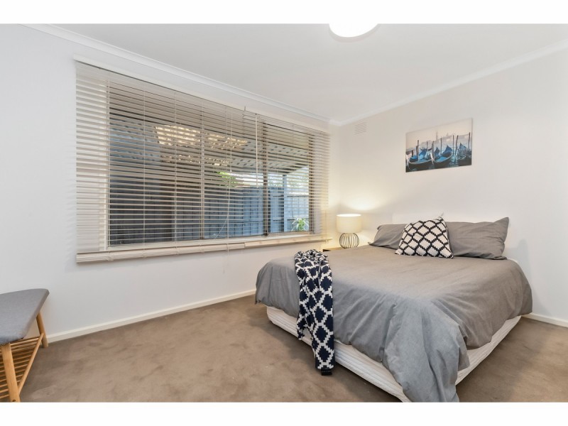 15 Gretana Crescent, Frankston VIC 3199