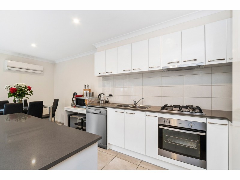 2/22 McCormicks Road, Skye VIC 3977