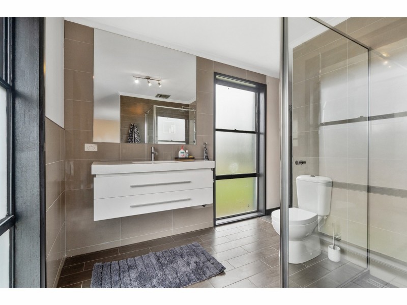1 Madang Court, Hastings VIC 3915