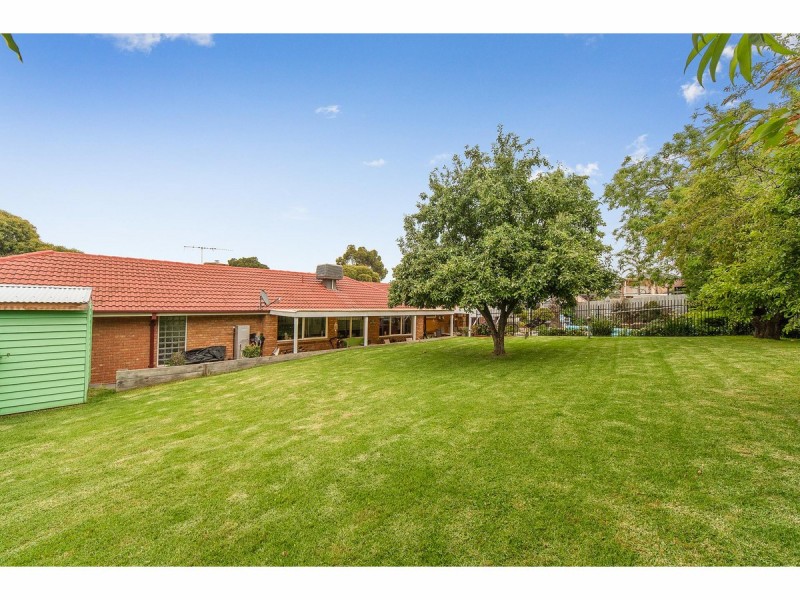 10 Peninsula Crescent, Langwarrin VIC 3910