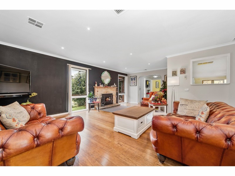 10 Peninsula Crescent, Langwarrin VIC 3910