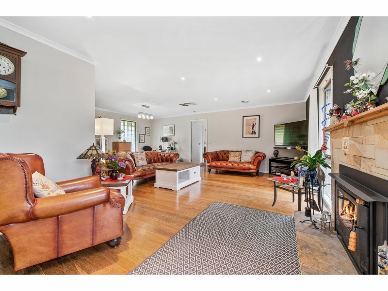 10 Peninsula Crescent, Langwarrin VIC 3910