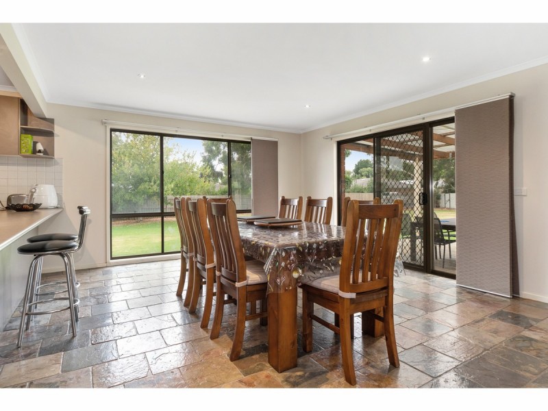 14 Grain Store Court, Langwarrin VIC 3910