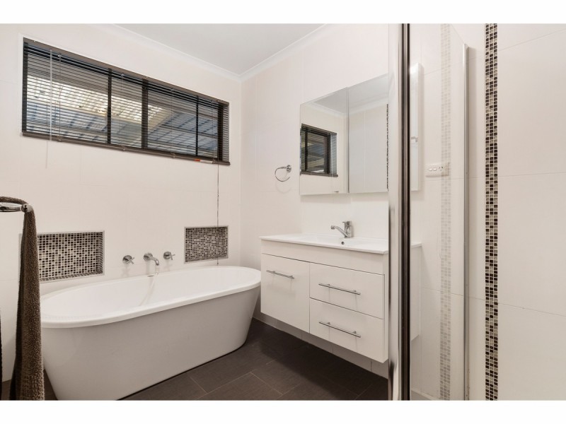 14 Grain Store Court, Langwarrin VIC 3910