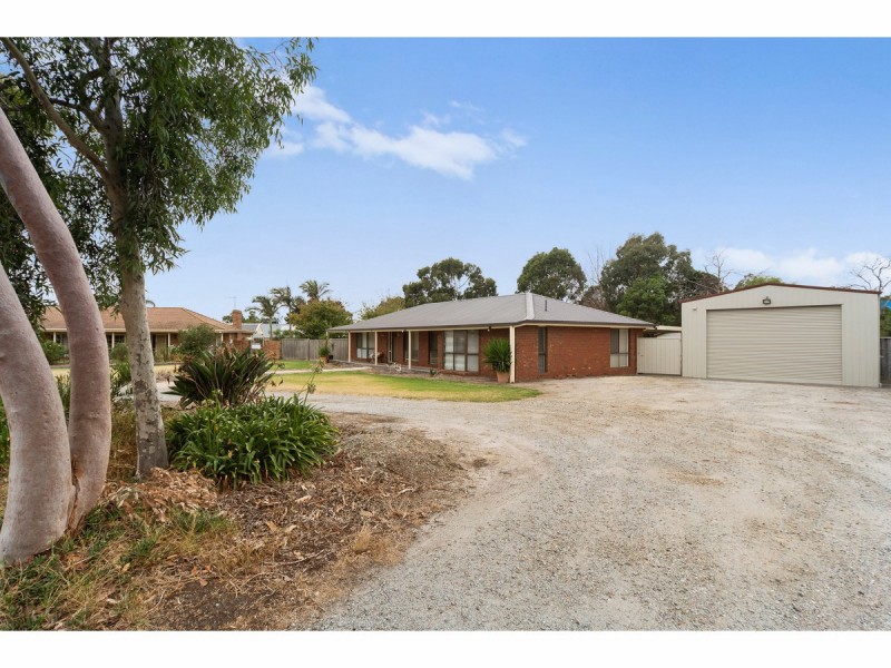14 Grain Store Court, Langwarrin VIC 3910