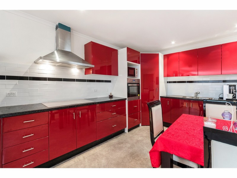 89 Rosemary Crescent, Frankston North VIC 3200