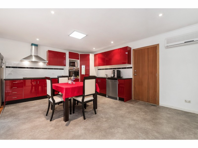 89 Rosemary Crescent, Frankston North VIC 3200