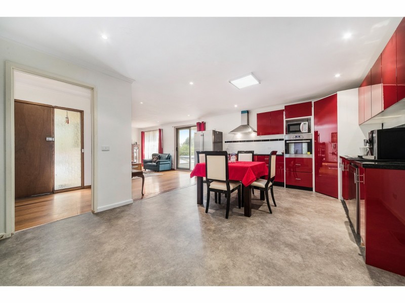 89 Rosemary Crescent, Frankston North VIC 3200