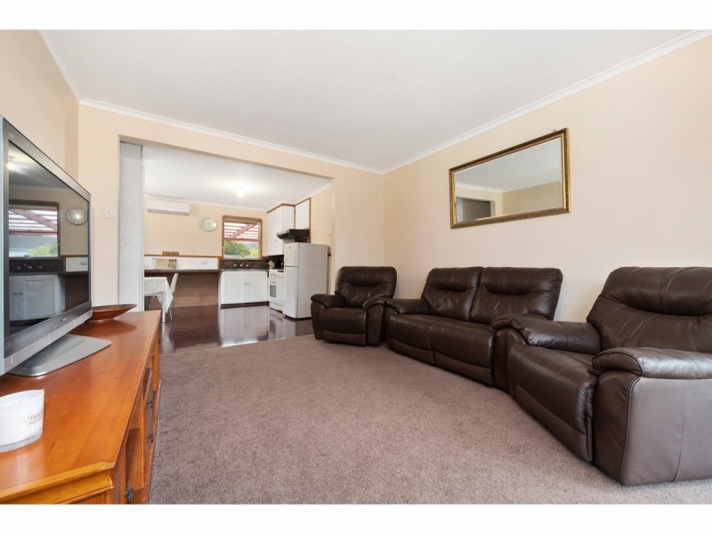 1/8 Darley Court, Frankston North VIC 3200