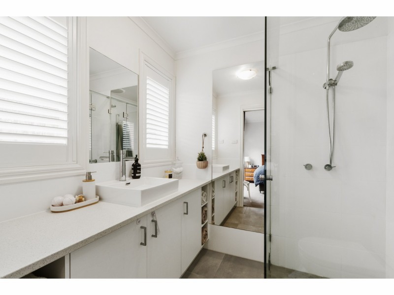 12 Landhill Close, Langwarrin VIC 3910