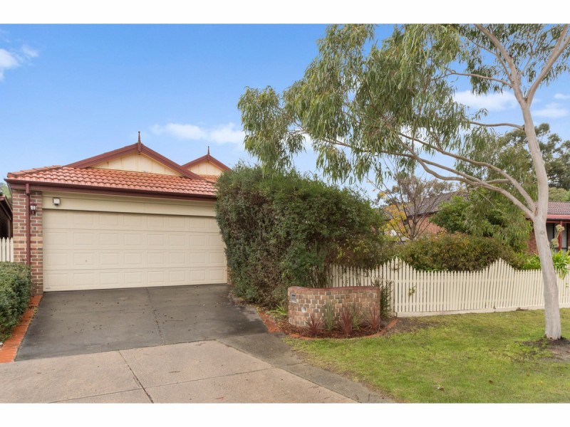 12 Landhill Close, Langwarrin VIC 3910