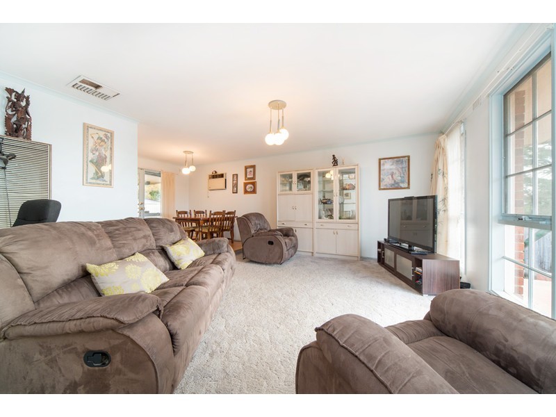 12 Buxton Crescent, Frankston VIC 3199