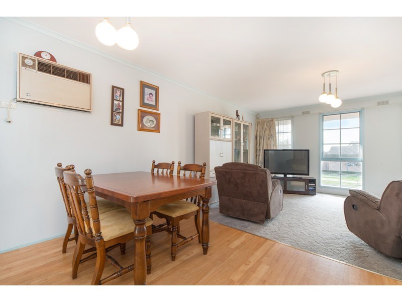 12 Buxton Crescent, Frankston VIC 3199