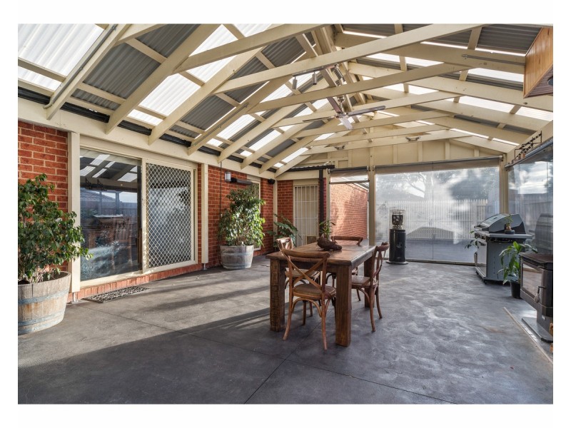 74 Ferndown Drive, Cranbourne VIC 3977