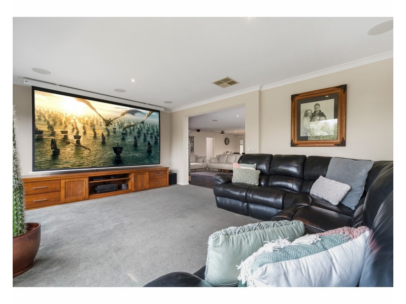 74 Ferndown Drive, Cranbourne VIC 3977