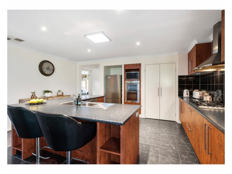 74 Ferndown Drive, Cranbourne VIC 3977