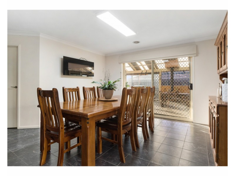 74 Ferndown Drive, Cranbourne VIC 3977