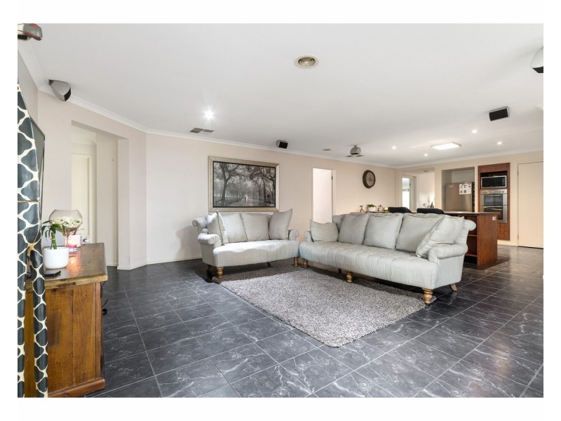 74 Ferndown Drive, Cranbourne VIC 3977