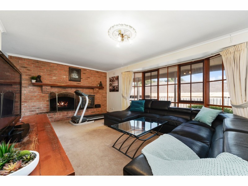 2 Invermay Court, Frankston VIC 3199