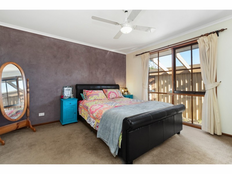 2 Invermay Court, Frankston VIC 3199