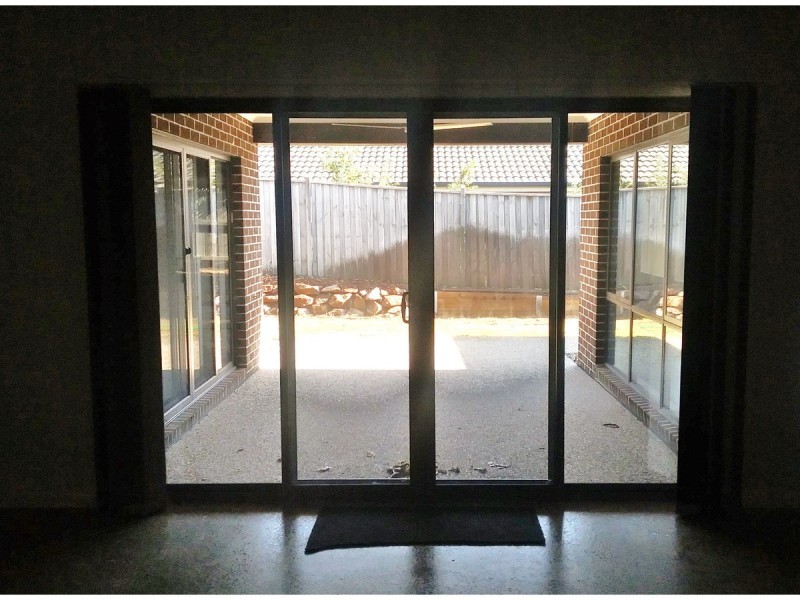 30 Flame Robin Drive, Langwarrin VIC 3910