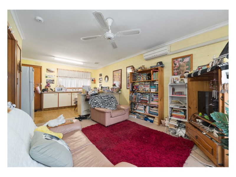 2/4 Cricklewood Avenue, Frankston VIC 3199