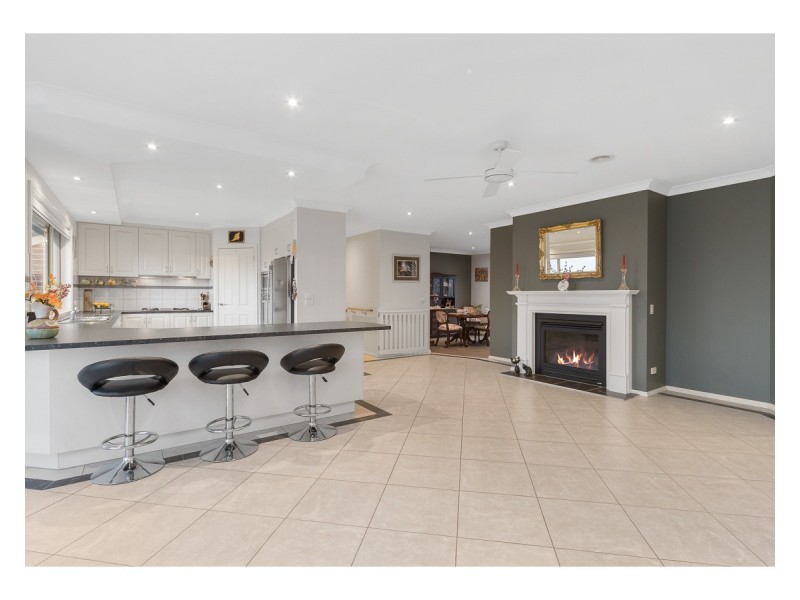 34 Monique Drive, Langwarrin VIC 3910