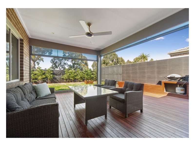 8 Kensei Place, Sandhurst VIC 3977