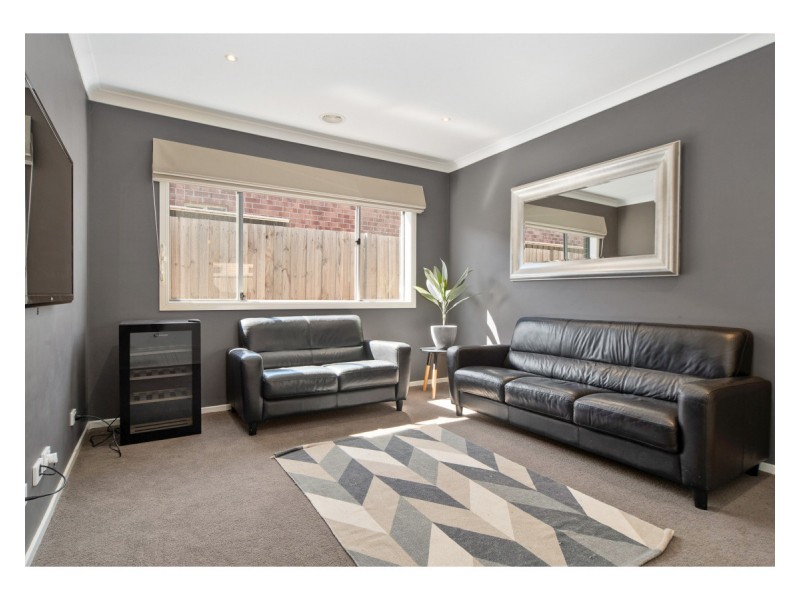 8 Kensei Place, Sandhurst VIC 3977