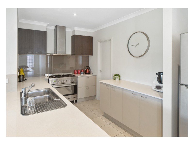 8 Kensei Place, Sandhurst VIC 3977