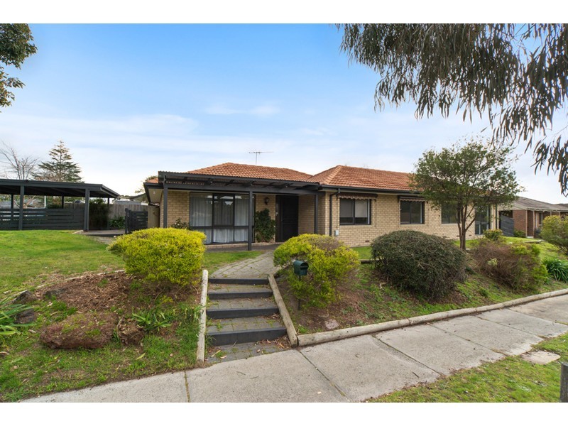 24 Gattinara Drive, Frankston VIC 3199