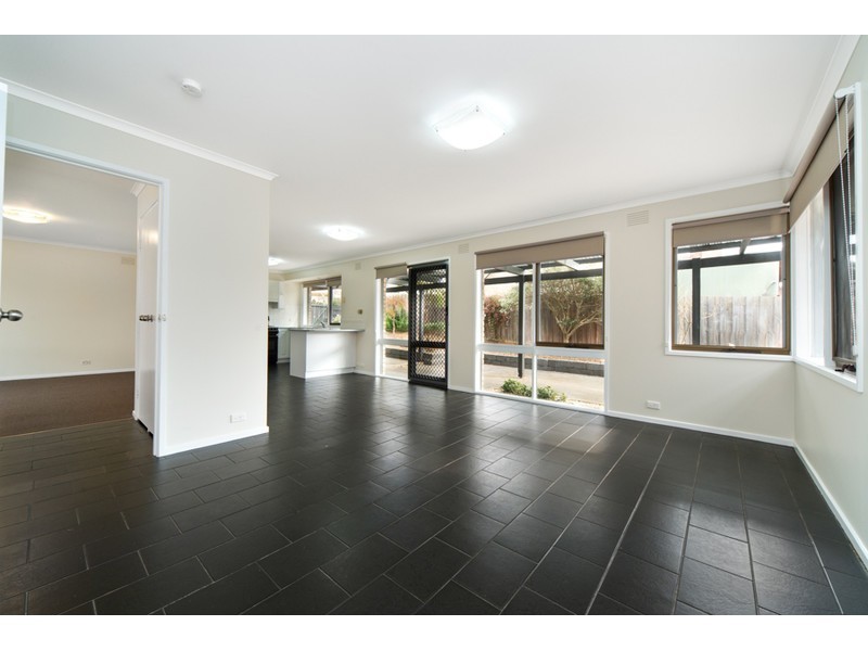 24 Gattinara Drive, Frankston VIC 3199