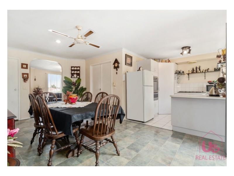 30 Laurel Crescent, Carrum Downs VIC 3201